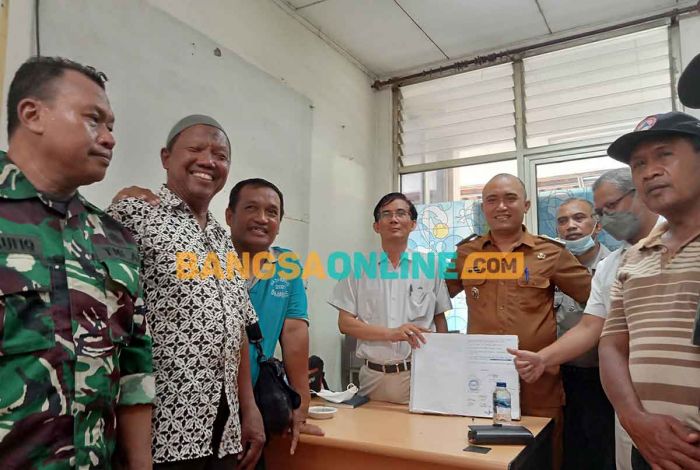 Pertanyakan Surat Pengelolaan Limbah B3, Warga Gempol Datangi PT JAI Pertanyakan Surat Pengelolaan Limbah B3, Warga Gempol Datangi PT JAI