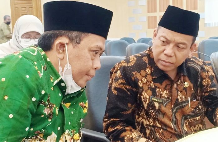 Anggaran Pemberangkatan Haji Tuban Belum Jelas, Jemaah Terancam Iuran Biaya Transportasi Anggaran Pemberangkatan Haji Tuban Belum Jelas, Jemaah Terancam Iuran Biaya Transportasi