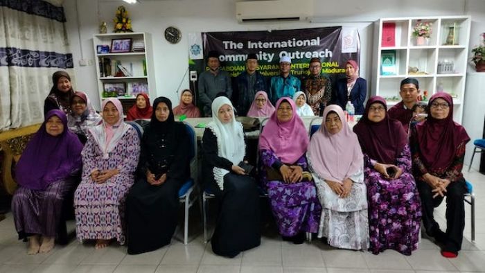 Gandeng Pewanida Kuala Lumpur, Fkis UTM Abdimas Internasional Kajian Al Quran di Malaysia Gandeng Pewanida Kuala Lumpur, Fkis UTM Abdimas Internasional Kajian Al Quran di Malaysia