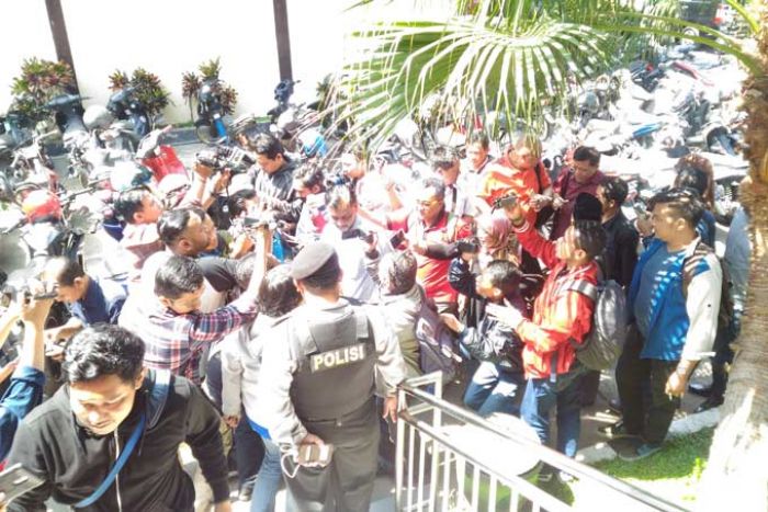 Kasus Korupsi APBD Kota Malang: Mantan Ketua DPRD Salah Alamat, KPK Periksa Pihak Swasta Kasus Korupsi APBD Kota Malang: Mantan Ketua DPRD Salah Alamat, KPK Periksa Pihak Swasta