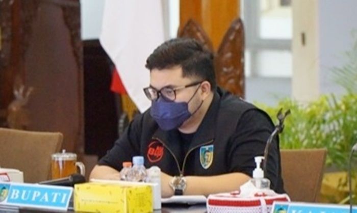 Mas Dhito Targetkan Sebelum Liburan Nataru, Serapan Vaksin di Kediri Sudah Capai 60 Persen Mas Dhito Targetkan Sebelum Liburan Nataru, Serapan Vaksin di Kediri Sudah Capai 60 Persen