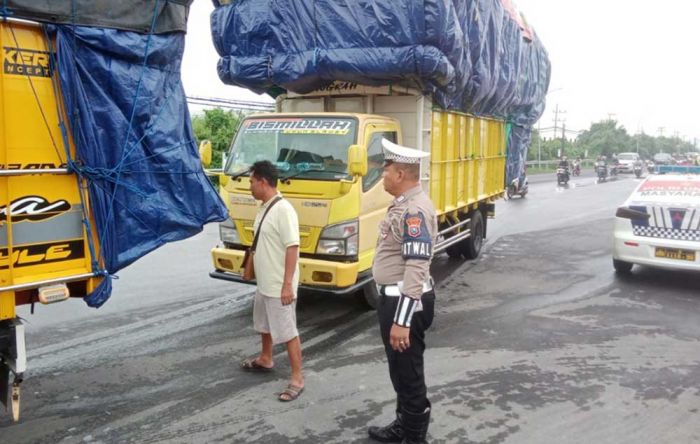 Dukung Zero ODOL, Ketua DPRD Gresik Minta Pemerintah Atur Tarif Jasa Angkut Dukung Zero ODOL, Ketua DPRD Gresik Minta Pemerintah Atur Tarif Jasa Angkut