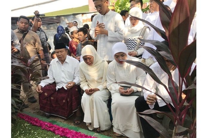 Khofifah Menang Mutlak di TPS Tempat Mencoblos Khofifah Menang Mutlak di TPS Tempat Mencoblos