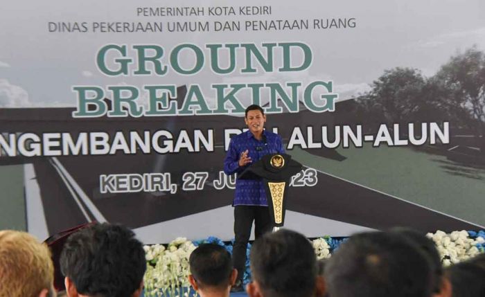 Mas Abu Groundbreaking Pengembangan RTH Alun-Alun Kota Kediri