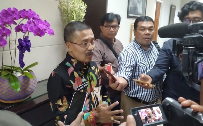 Bantu Atasi Covid-19, Wali Kota dan Wawali Batu Sumbang Gaji Pokok Bantu Atasi Covid-19, Wali Kota dan Wawali Batu Sumbang Gaji Pokok