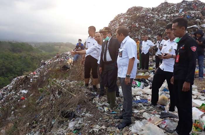 TPAS Supit Urang Longsor, Satu Pemulung Hilang Tertimbun, Dua Selamat TPAS Supit Urang Longsor, Satu Pemulung Hilang Tertimbun, Dua Selamat