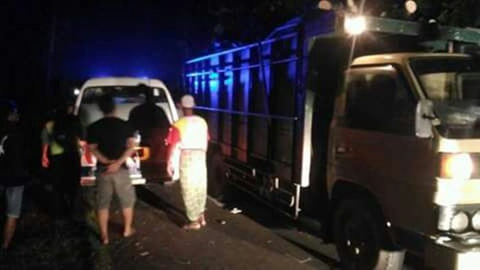 Hantam Truk Parkir, Pemuda Merakurak Tuban Tewas di TKP Hantam Truk Parkir, Pemuda Merakurak Tuban Tewas di TKP