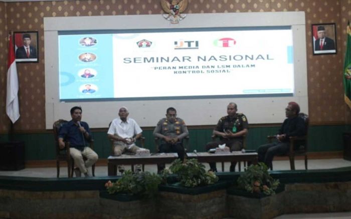 Seminar Nasional Peran Media dan LSM di Jombang, Dewan Pers Tekankan Kode Etik Jurnalistik Seminar Nasional Peran Media dan LSM di Jombang, Dewan Pers Tekankan Kode Etik Jurnalistik