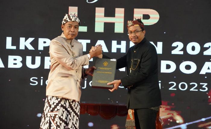 Sepuluh Kali Berturut-turut Raih WTP, Bupati Sidoarjo Dorong Jajaran Pertahankan Prestasi Sepuluh Kali Berturut-turut Raih WTP, Bupati Sidoarjo Dorong Jajaran Pertahankan Prestasi