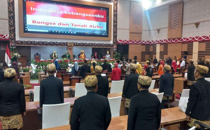 Dengarkan Pidato Kenegaraan Presiden Jokowi, DPRD Kabupaten Mojokerto Gelar Rapat Paripurna Dengarkan Pidato Kenegaraan Presiden Jokowi, DPRD Kabupaten Mojokerto Gelar Rapat Paripurna