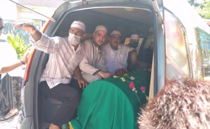 Ayahanda Artis Riza Shahab Meninggal Setelah 2 Hari Dirawat di Rumah Sakit Ayahanda Artis Riza Shahab Meninggal Setelah 2 Hari Dirawat di Rumah Sakit