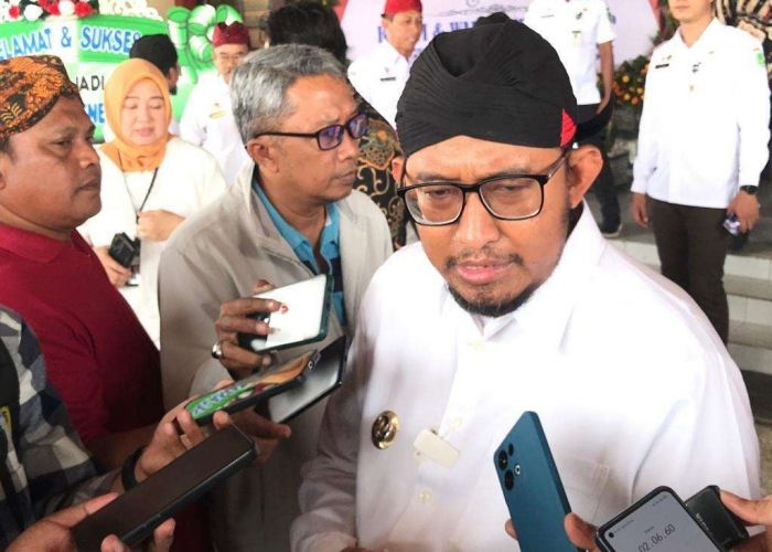Tumpahan Minyak Sawit Berpotensi Cemari Laut, Bupati Sumenep Bakal Lapor DLH Jatim