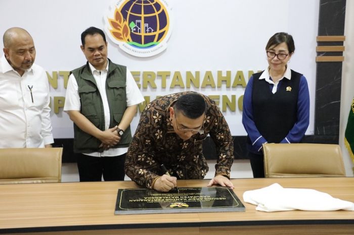 Resmikan Gedung Arisp Kantah Majalengka, Wamen Ossy Harap Beri Layanan Terbaik untuk Masyarakat Resmikan Gedung Arisp Kantah Majalengka, Wamen Ossy Harap Beri Layanan Terbaik untuk Masyarakat