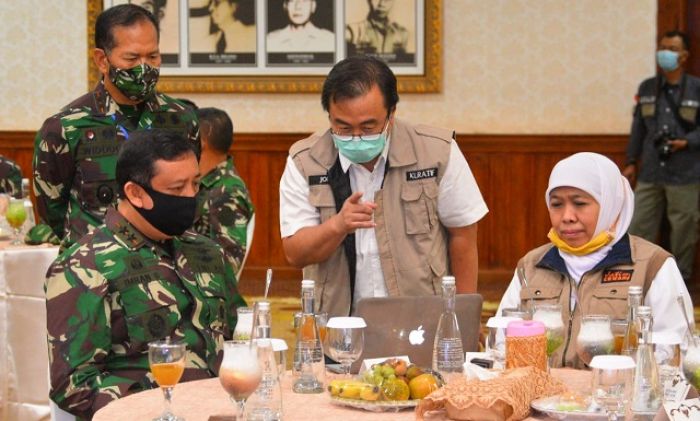 ​Gubernur Khofifah Dampingi Pangkogabwilhan II Tinjau RS Lapangan Covid-19