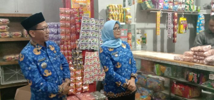 Bupati Rini Gelar Program Gerakan ASN di Lingkungan Pemkab Blitar Belanja di Pasar Tradisional Bupati Rini Gelar Program Gerakan ASN di Lingkungan Pemkab Blitar Belanja di Pasar Tradisional