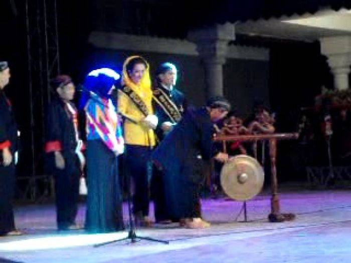 Bupati Ponorogo Banggakan Karya Anak-Anak dan Sanggar Lokal Bupati Ponorogo Banggakan Karya Anak-Anak dan Sanggar Lokal