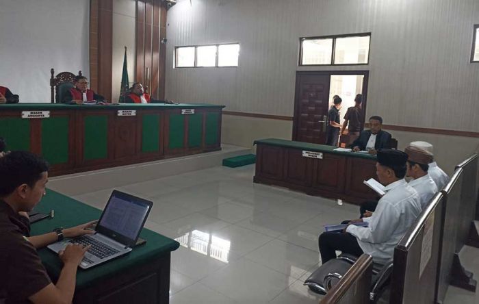 Dituntut 2,6 Tahun, Begini Pledoi Samsudin Blitar Dalam Sidang Pembelaan Dituntut 2,6 Tahun, Begini Pledoi Samsudin Blitar Dalam Sidang Pembelaan