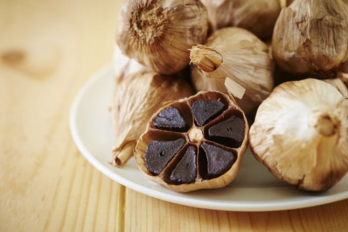 Bawang Putih Hitam Kaya Manfaat, Ini Tips Membuatnya di Rumah Bawang Putih Hitam Kaya Manfaat, Ini Tips Membuatnya di Rumah