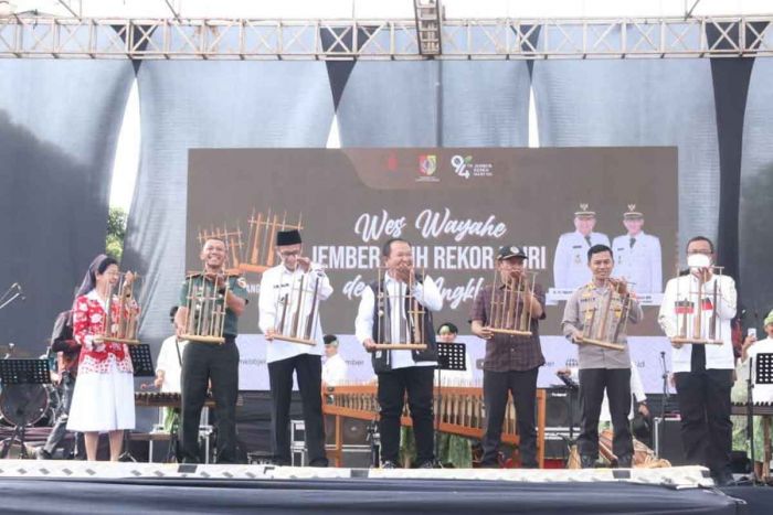 Pecahkan Rekor Muri, Ketua Penyelenggara Gebyar Angklung Jember Ungkap Penyebabnya Pecahkan Rekor Muri, Ketua Penyelenggara Gebyar Angklung Jember Ungkap Penyebabnya