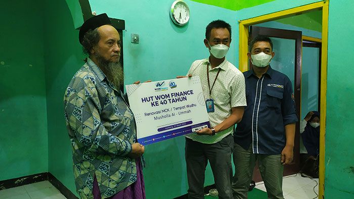 WOM Finance Jombang Salurkan Bantuan untuk TPQ Al Ummah