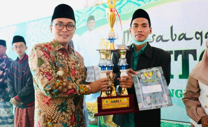 Resmi Ditutup Bupati Baddrut Tamam Berharap MTQ ke XXIX Pamekasan Lahirkan Generasi Qurani Resmi Ditutup Bupati Baddrut Tamam Berharap MTQ ke XXIX Pamekasan Lahirkan Generasi Qurani