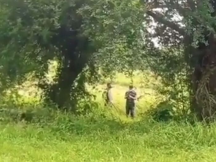 Penemuan Jasad Laki-laki di Lahan Kosong Milik PT Lippo Cikarang Penemuan Jasad Laki-laki di Lahan Kosong Milik PT Lippo Cikarang