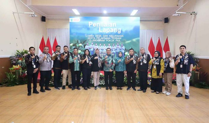 Tim Penilai Lomdeskel Jatim Lakukan Penjurian di Tulungrejo Batu Tim Penilai Lomdeskel Jatim Lakukan Penjurian di Tulungrejo Batu