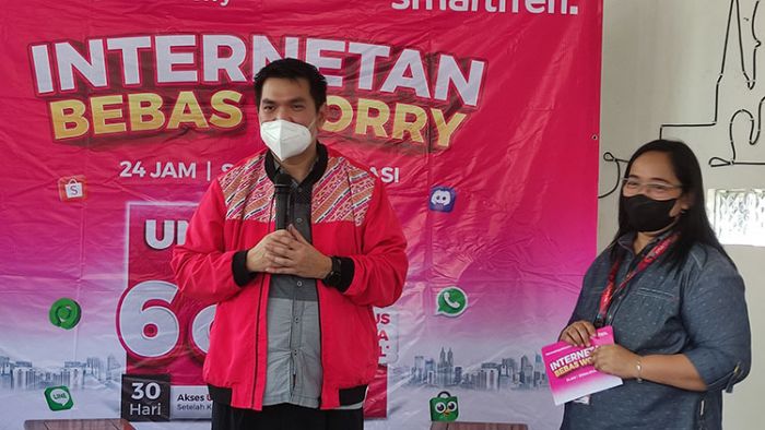 Smartfren Bidik 4 Juta Pelanggan Baru di Jatim Smartfren Bidik 4 Juta Pelanggan Baru di Jatim