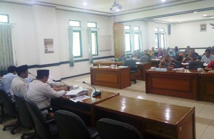 Muncul Jadwal Borongan saat Rapat Bahas LKPJ 2016, "Ini Rapat atau Rombongan Anak PAUD?"