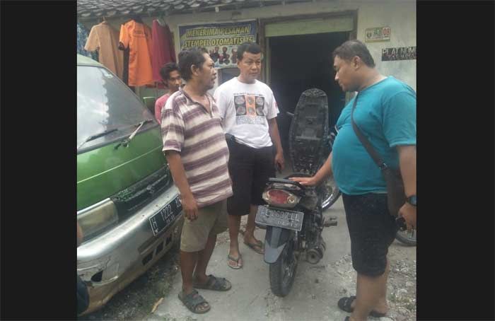 Polisi Bekuk Pelaku Pencurian Motor di Belakang RSUD Ngawi Polisi Bekuk Pelaku Pencurian Motor di Belakang RSUD Ngawi
