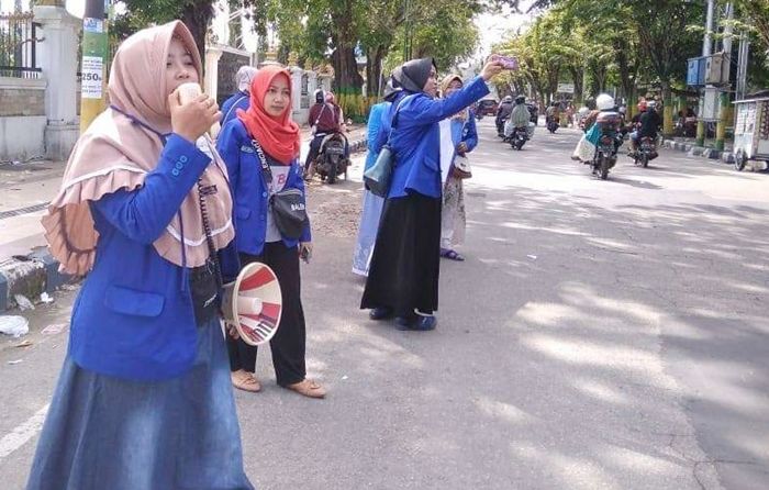 Kopri Pamekasan Peringati Hari Kartini dengan Orasi Kopri Pamekasan Peringati Hari Kartini dengan Orasi