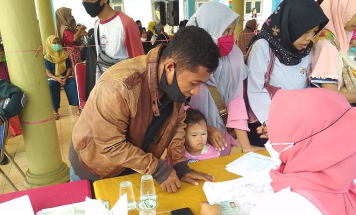 Cihuy! Dispendukcapil Jember Permudah Santri Urus Adminduk Cihuy! Dispendukcapil Jember Permudah Santri Urus Adminduk