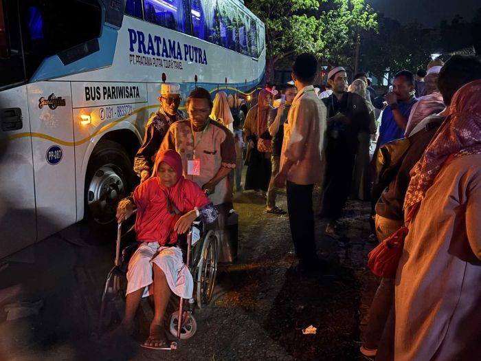 Jemaah Haji Tuban Tiba di Kompi Senapan C, 4 Meninggal di Tanah Suci, 2 Dirawat di RS