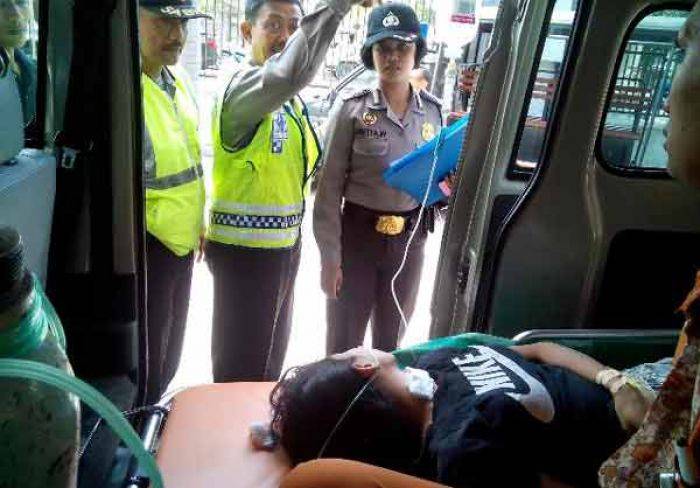 Depresi karena Diceraikan Suami, Janda di Ngempel Kediri Coba Bunuh Diri Depresi karena Diceraikan Suami, Janda di Ngempel Kediri Coba Bunuh Diri