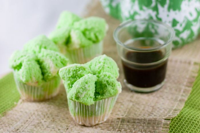Cara Membuat Bolu Kukus Matcha dengan 2 Butir Telur Cara Membuat Bolu Kukus Matcha dengan 2 Butir Telur
