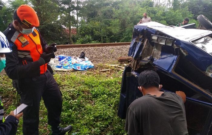 ​Ditabrak KA Dhoho di Blitar, Satu Penumpang Minibus Meninggal