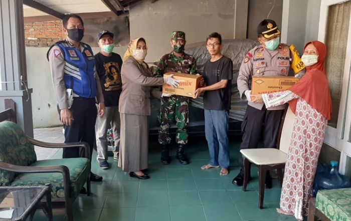 Buka Posko Covid-19, Polresta Sidoarjo Langsung Turun Beri Bantuan Warga yang Melapor