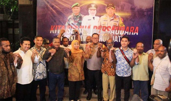 Cangkrukan Bareng, Kapolda Jatim Jamin Keamanan Warga Papua di Jawa Timur Cangkrukan Bareng, Kapolda Jatim Jamin Keamanan Warga Papua di Jawa Timur