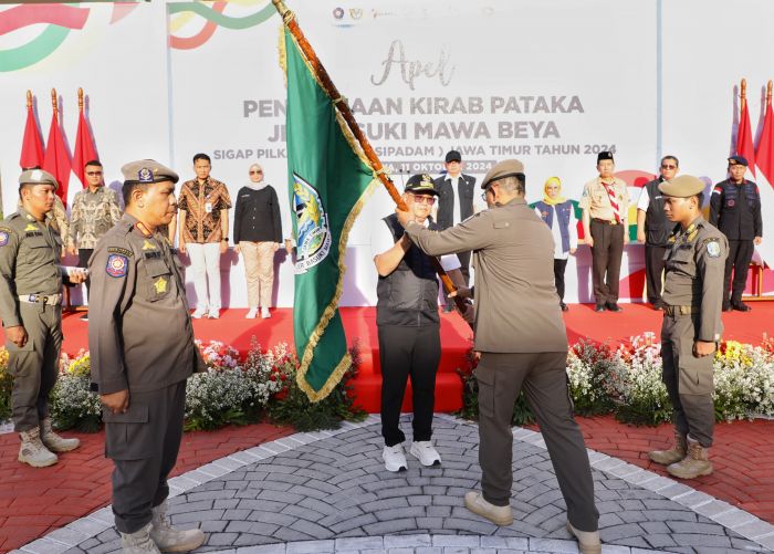 Di Apel Penerimaan Kirab Pataka, Pj Gubernur Jatim Ajak Jaga Kondusifitas Pilkada Serentak 2024 Di Apel Penerimaan Kirab Pataka, Pj Gubernur Jatim Ajak Jaga Kondusifitas Pilkada Serentak 2024