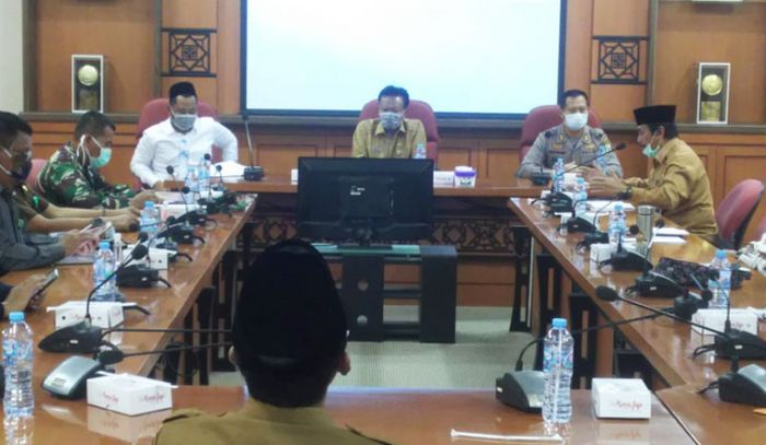 Pasien Positif Corona di Gresik Jadi 3 Orang, PDP 35, ODP 422, ODR 734, dan OTG 31 Pasien Positif Corona di Gresik Jadi 3 Orang, PDP 35, ODP 422, ODR 734, dan OTG 31