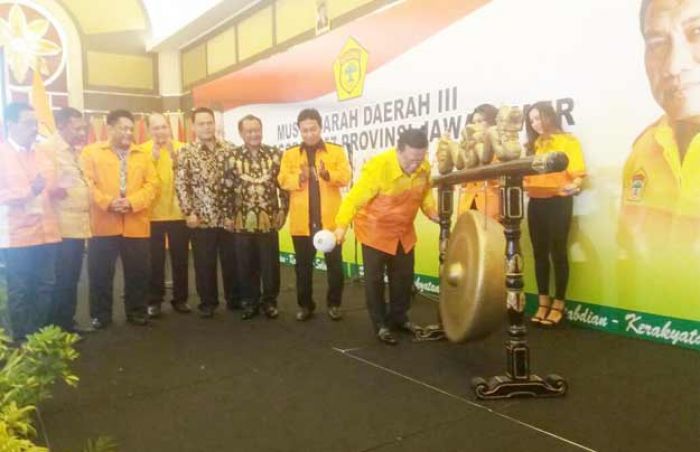 Aklamasi, Yusuf Husni Pimpin Kosgoro 1957 Jawa Timur Aklamasi, Yusuf Husni Pimpin Kosgoro 1957 Jawa Timur