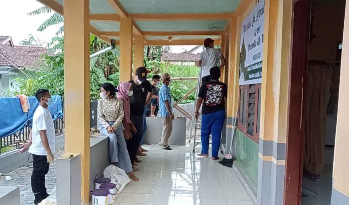 Belasan Anak Autis di Malang Raya Ikuti Pelatihan Rupa Citra di Desa Tlekung Belasan Anak Autis di Malang Raya Ikuti Pelatihan Rupa Citra di Desa Tlekung