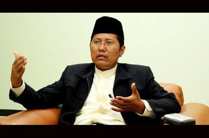 KH Cholil Nafis: Adzan dan Cadar Menyangkut Keyakinan, Bukan Hanya Keindahan KH Cholil Nafis: Adzan dan Cadar Menyangkut Keyakinan, Bukan Hanya Keindahan