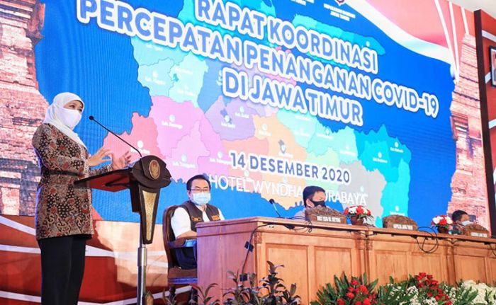 Koordinasi dengan Forkopimda Jelang Libur Nataru, Khofifah Minta Satgas Covid-19 Diperkuat Lagi Koordinasi dengan Forkopimda Jelang Libur Nataru, Khofifah Minta Satgas Covid-19 Diperkuat Lagi