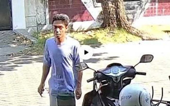 Modus untuk Beli Makan, Motor Pemilik Bengkel di Sidoarjo Raib Dicuri Modus untuk Beli Makan, Motor Pemilik Bengkel di Sidoarjo Raib Dicuri