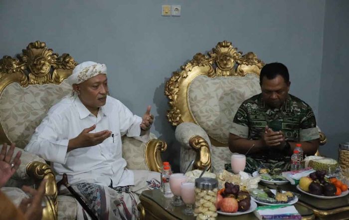 Berikut Pesan Pangdam Brawijaya saat Silaturahmi ke Ponpes Al-Hamidy Pamekasan Berikut Pesan Pangdam Brawijaya saat Silaturahmi ke Ponpes Al-Hamidy Pamekasan