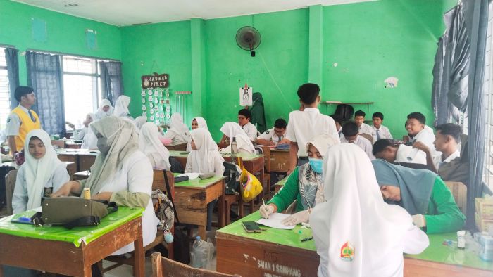 Ribuan Siswa SMAN 1 Sampang Jalani Cek Kesehatan Gratis Ribuan Siswa SMAN 1 Sampang Jalani Cek Kesehatan Gratis