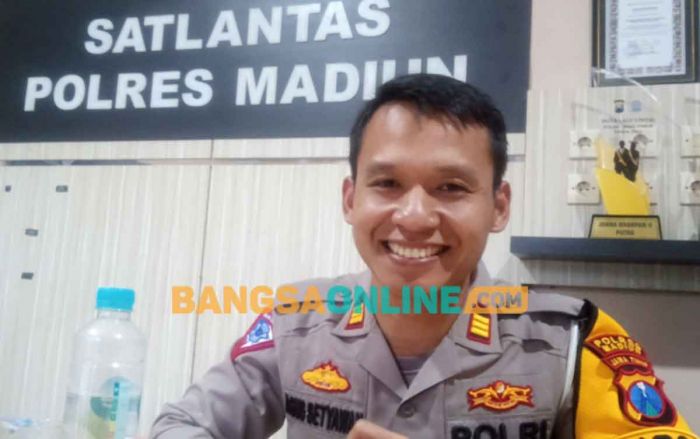 Operasi Keselamatan Semeru 2023, Polres Madiun Beri 28.000 Peringatan Operasi Keselamatan Semeru 2023, Polres Madiun Beri 28.000 Peringatan