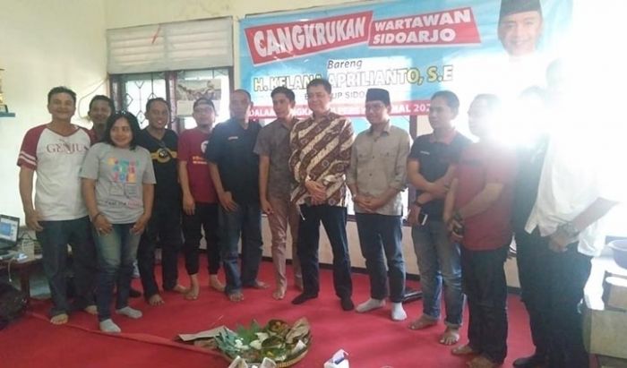 Dalam Rangka HPN 2020, Wartawan Sidoarjo Cangkrukan Bareng Mas Kelana