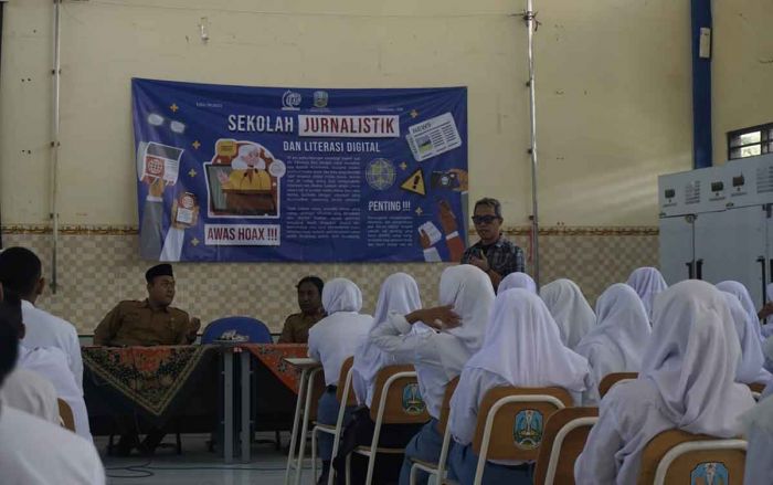Bentengi Pemilih Pemula dari Hoax, FJTB Bojonegoro Gelar Sekolah Jurnalistik Bentengi Pemilih Pemula dari Hoax, FJTB Bojonegoro Gelar Sekolah Jurnalistik
